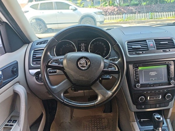 Skoda Yeti 2014, 146400 км, за 5944 USD - фото 7
