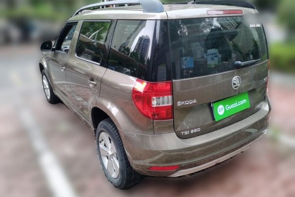 Skoda Yeti 2017, 63800 км, за 6479 USD