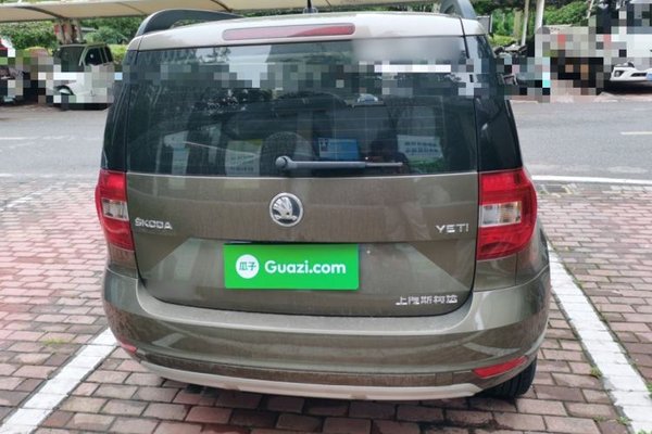 Skoda Yeti 2017, 63800 км, за 6479 USD