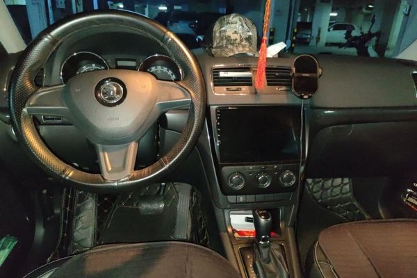 Skoda Yeti 2017, 81199 км, за 6240 USD - фото 9