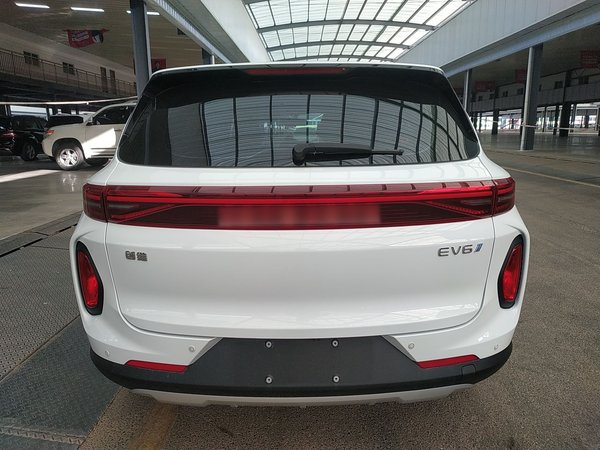 Skyworth EV6 2024, 23800 км, за 12764 USD