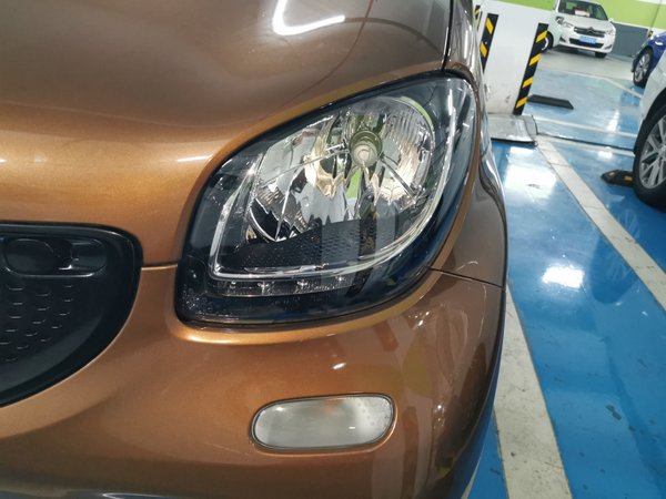 forfour 2016 1.0L 52 kW Passion Edition, 2016 года