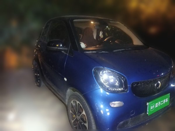 smart fortwo 2015, 40700 км, за 6241 USD