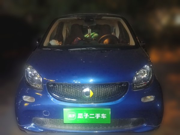 smart fortwo 2015, 40700 км, за 6241 USD