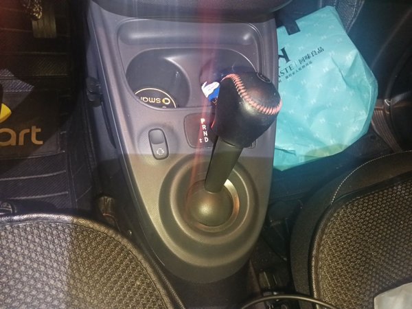 smart fortwo 2015, 40700 км, за 6241 USD - фото 15
