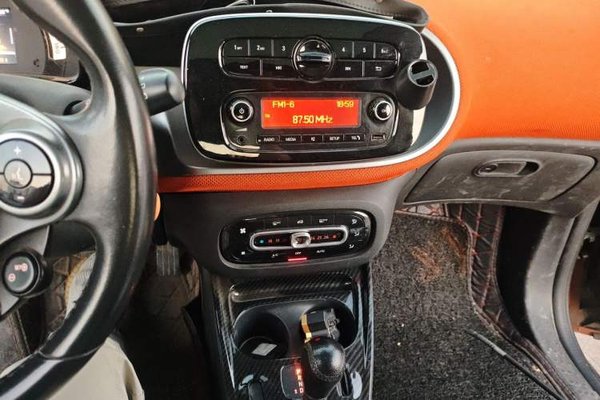 smart fortwo 2015, 70500 км, за 4893 USD