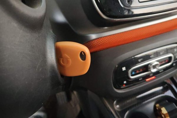 smart fortwo 2015, 70500 км, за 4893 USD - фото 11