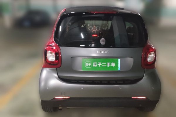 smart fortwo 2018, 105000 км, за 6122 USD