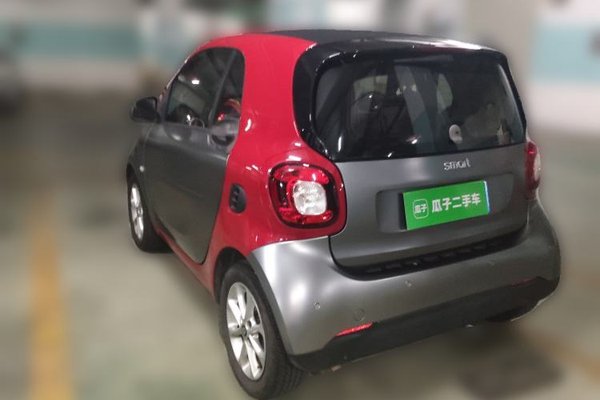 smart fortwo 2018, 105000 км, за 6122 USD