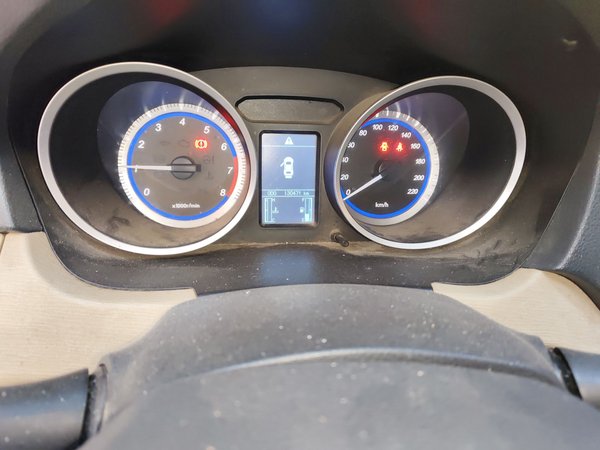 Soueast V5 Lingzhi 2013, 130399 км, за 2594 USD - фото 12