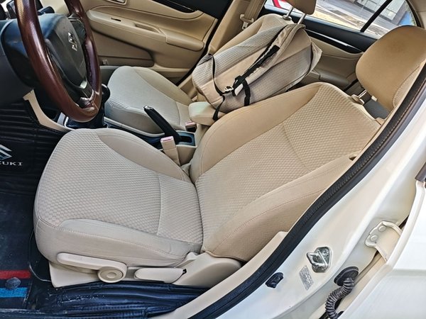 Suzuki Alivio 2015, 125800 км, за 4118 USD - фото 18