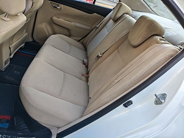 Suzuki Alivio 2015, 125800 км, за 4118 USD - фото 20