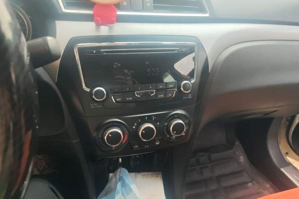 Suzuki Alivio 2015, 142900 км, за 4040 USD - фото 11