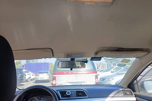 Suzuki Alivio 2015, 181300 км, за 4417 USD - фото 21