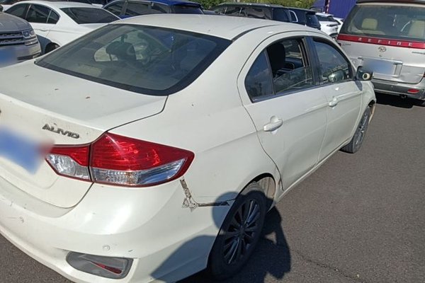 Suzuki Alivio 2015, 181300 км, за 4417 USD - фото 6