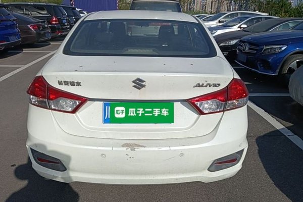 Suzuki Alivio 2015, 181300 км, за 4417 USD