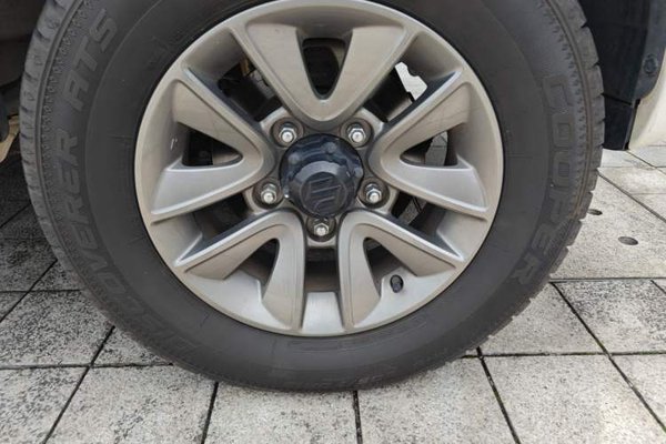 Suzuki Jimny 2015, 45200 км, за 13376 USD