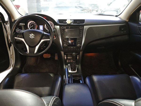 Suzuki Kizashi 2011, 145600 км, за 6324 USD - фото 11