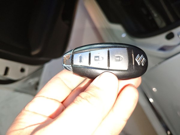 Suzuki Kizashi 2011, 145600 км, за 6324 USD - фото 10