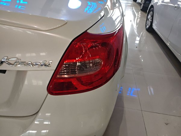 Suzuki Kizashi 2011, 145600 км, за 6324 USD - фото 23