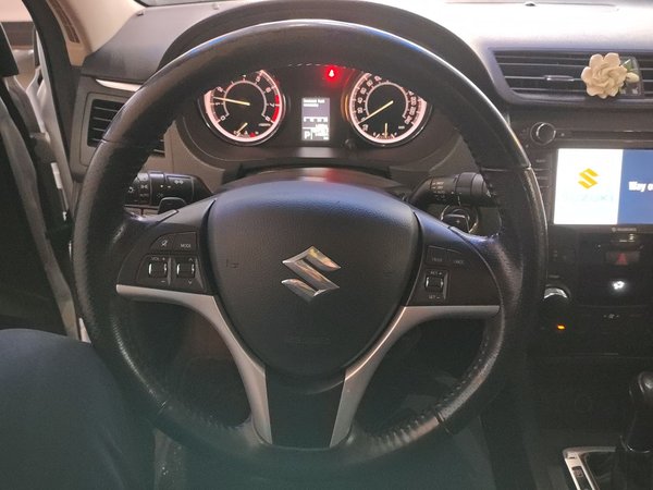 Suzuki Kizashi 2011 2.4L Two-Wheel Drive Luxury Navigation Edition, 2011 года