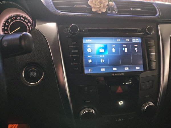 Suzuki Kizashi 2011, 145600 км, за 6324 USD - фото 4