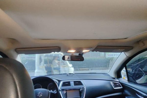 Suzuki S-Cross 2014, 116000 км, за 3799 USD