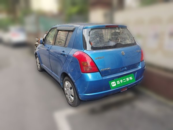 Suzuki Swift 2009, 111100 км, за 2335 USD