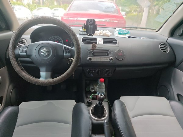 Suzuki Swift 2011, 61100 км, за 2460 USD - фото 10