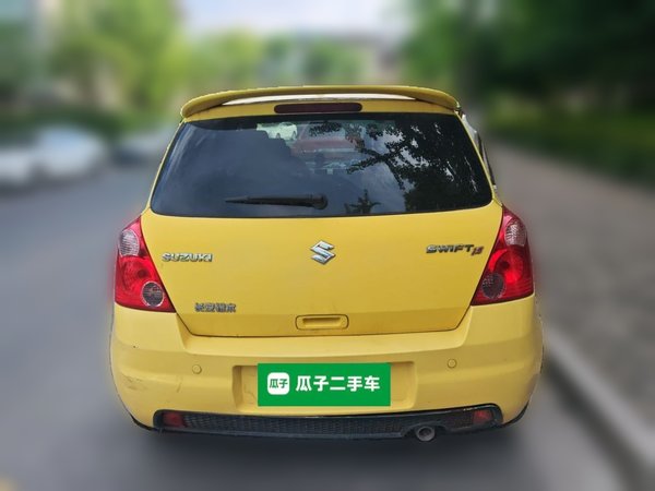 Suzuki Swift 2011, 61100 км, за 2460 USD