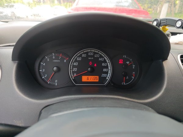 Suzuki Swift 2011, 61100 км, за 2460 USD - фото 12