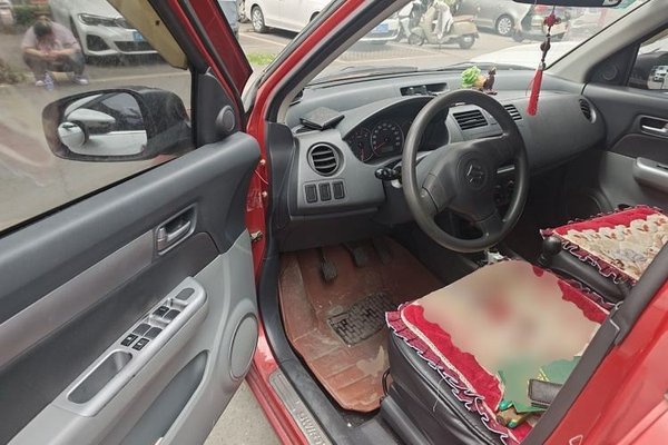 Suzuki Swift 2013, 60900 км, за 2782 USD - фото 17