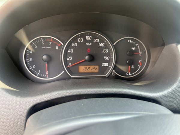 Suzuki Swift 2013, 122100 км, за 3855 USD - фото 12