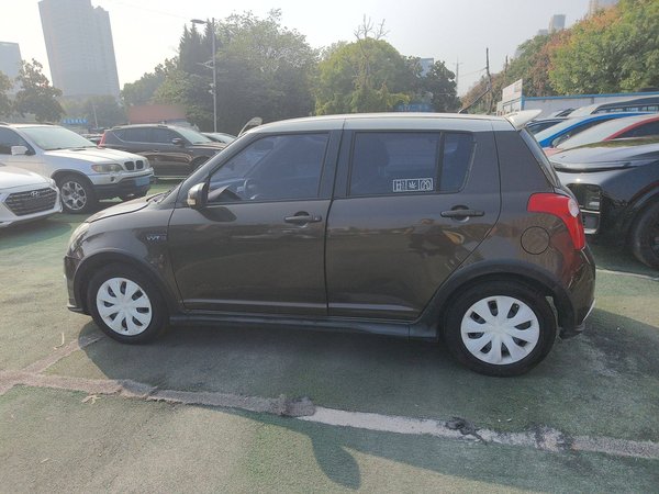 Suzuki Swift 2013, 120800 км, за 4419 USD