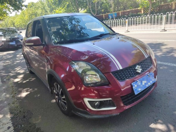 Suzuki Swift 2013, 83400 км, за 5931 USD