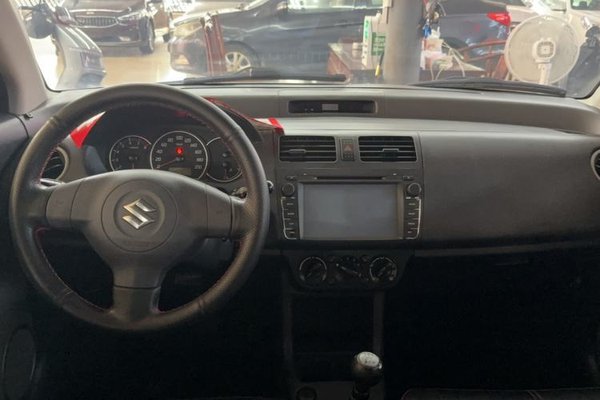 Suzuki Swift 2013, 96200 км, за 4597 USD - фото 12