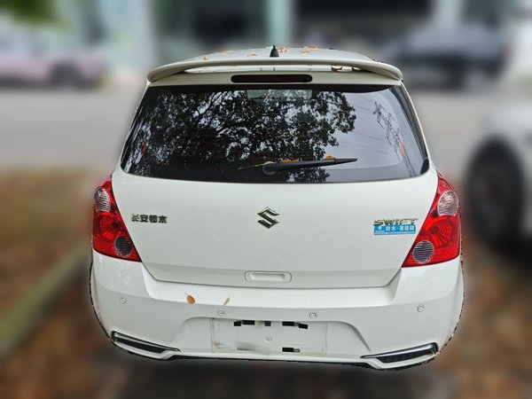 Suzuki Swift 2014, 63900 км, за 6022 USD