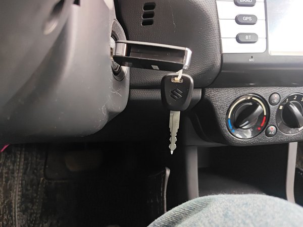Suzuki Swift 2014, 63900 км, за 6022 USD - фото 17
