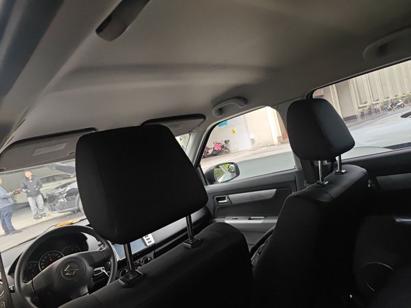 Suzuki Swift 2014, 63900 км, за 6022 USD - фото 15