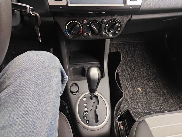 Suzuki Swift 2014, 63900 км, за 6022 USD - фото 13