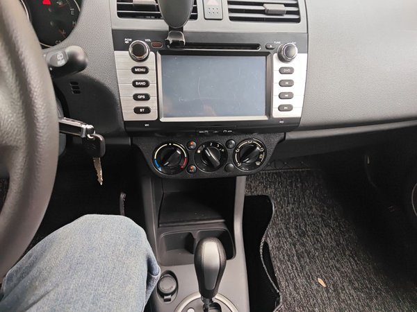 Suzuki Swift 2014, 63900 км, за 6022 USD - фото 12