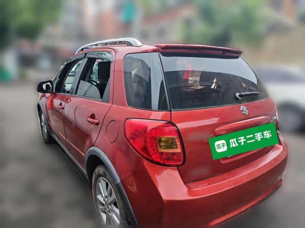Suzuki SX4 2013, 57900 км, за 3028 USD