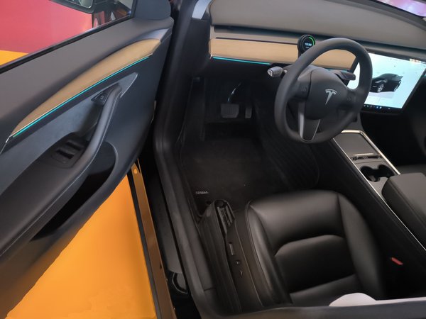 Tesla Model Y 2022, 104100 км, за 23668 USD - фото 18
