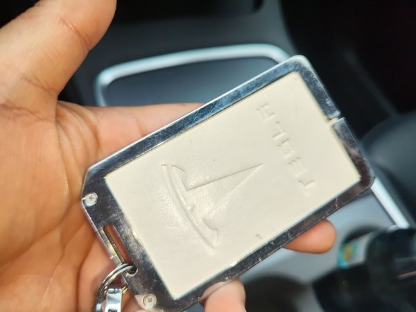 Tesla Model Y 2022, 57300 км, за 26841 USD - фото 9