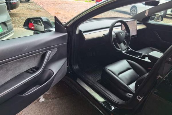 Tesla Model 3 2019, 76700 км, за 16803 USD - фото 19