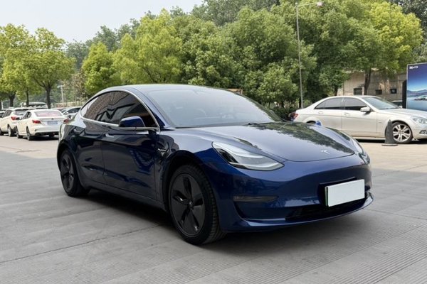 Tesla Model 3 2019, 114900 км, за 21621 USD