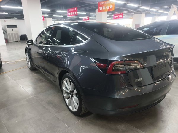 Tesla Model 3 2019, 50300 км, за 16829 USD