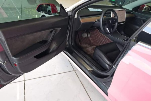 Tesla Model 3 2019, 141100 км, за 15256 USD - фото 12