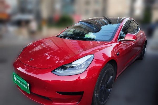 Tesla Model 3 · 2019 год