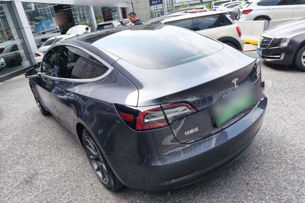 Tesla Model 3 2020, 70800 км, за 19176 USD